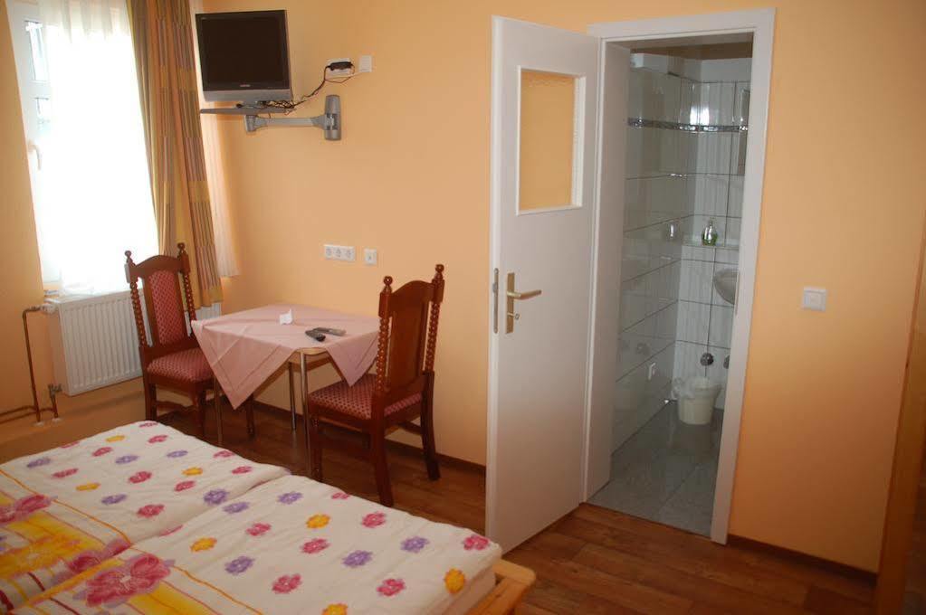 Hotel Lindenhof Rhynern ภายนอก รูปภาพ